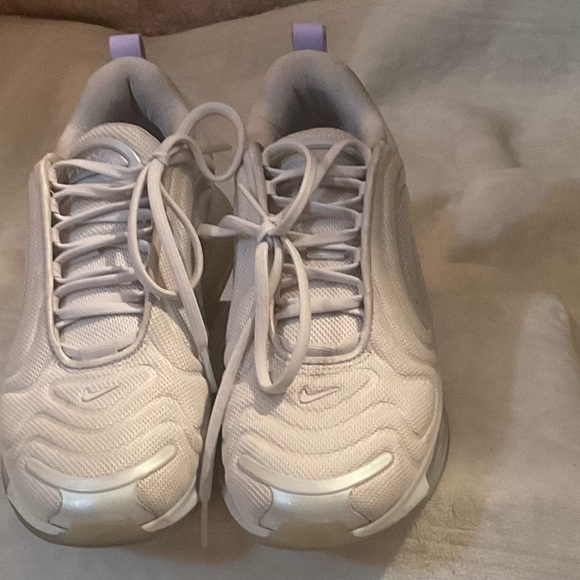 Nike Gray and Purple Athletic Shoes size 7 - Picture 1 of 5